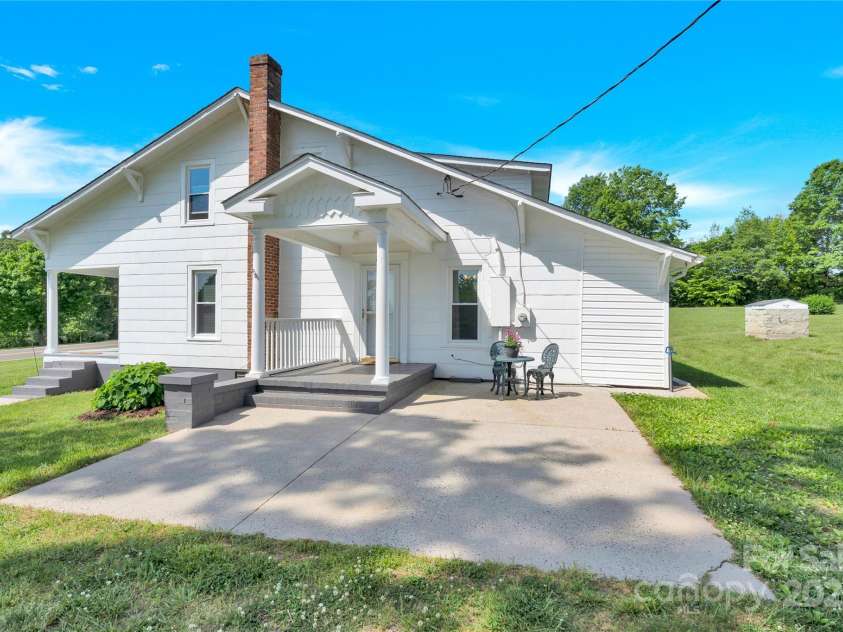 221 Abner Road, Stony Point, NC 28678.  MLS# CAR4252712, YatesRealty ID 14511. 