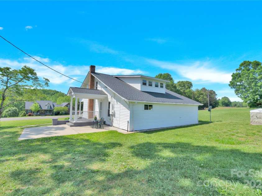 221 Abner Road, Stony Point, NC 28678.  MLS# CAR4252712, YatesRealty ID 14511. 