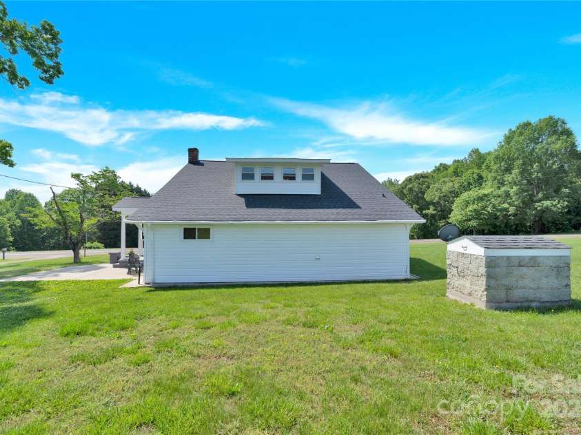 221 Abner Road, Stony Point, NC 28678.  MLS# CAR4252712, YatesRealty ID 14511. 