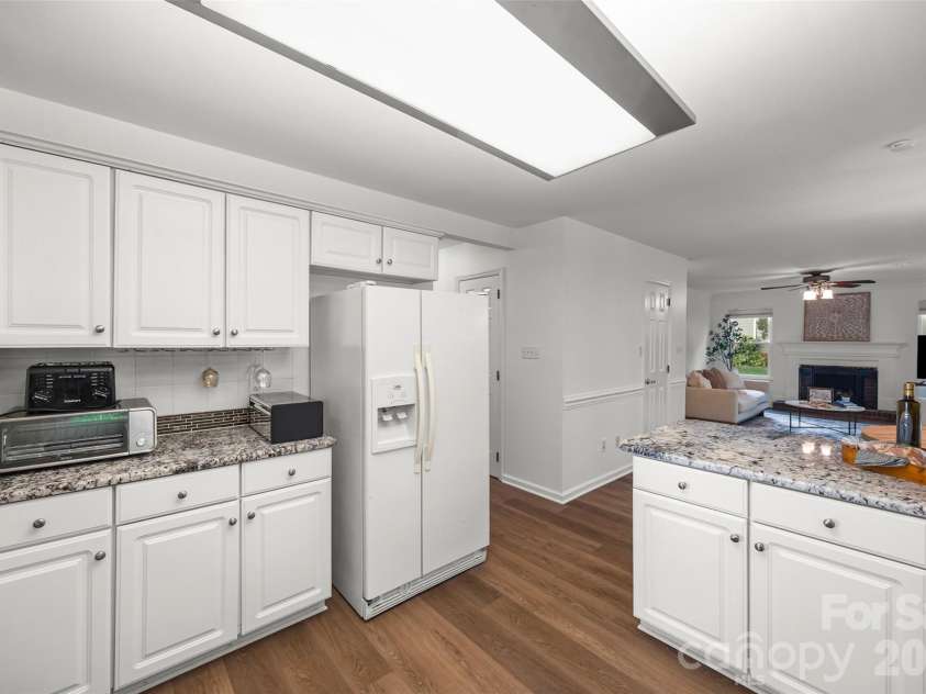8607 Piccone Brook Lane, Charlotte, NC 28216.  MLS# CAR4360185, YatesRealty ID 14511. 