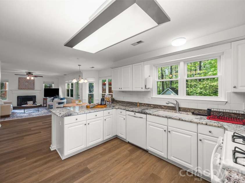 8607 Piccone Brook Lane, Charlotte, NC 28216.  MLS# CAR4360185, YatesRealty ID 14511. 