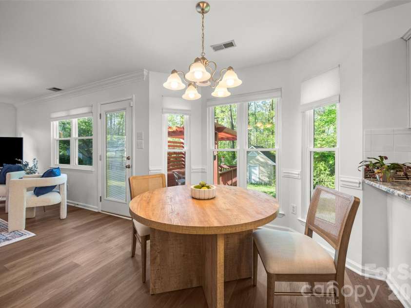8607 Piccone Brook Lane, Charlotte, NC 28216.  MLS# CAR4360185, YatesRealty ID 14511. 