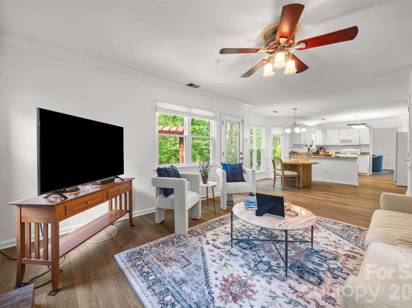 8607 Piccone Brook Lane, Charlotte, NC 28216.  MLS# CAR4360185, YatesRealty ID 14511. 