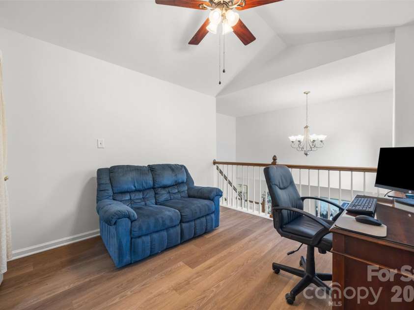 8607 Piccone Brook Lane, Charlotte, NC 28216.  MLS# CAR4360185, YatesRealty ID 14511. 