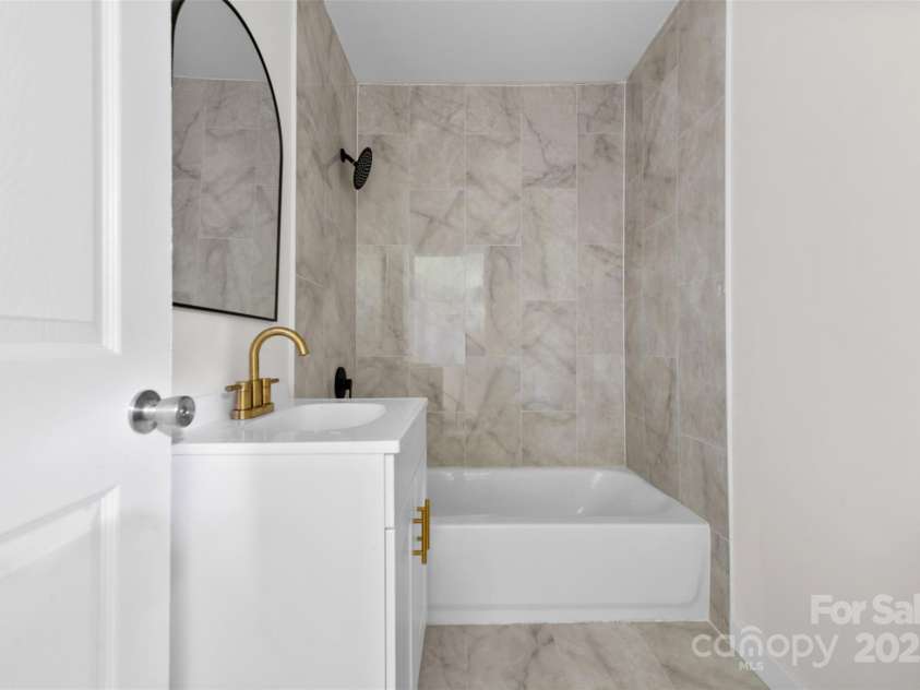 280 Pennsylvania Avenue, Spindale, NC 28160.  MLS# CAR4259421, YatesRealty ID 14513. 