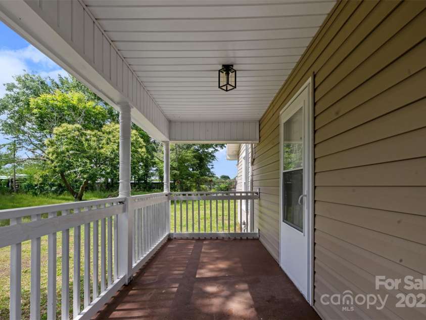 280 Pennsylvania Avenue, Spindale, NC 28160.  MLS# CAR4259421, YatesRealty ID 14513. 