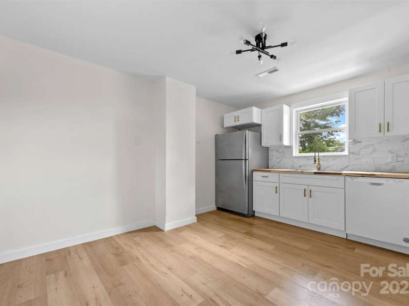 280 Pennsylvania Avenue, Spindale, NC 28160.  MLS# CAR4259421, YatesRealty ID 14513. 