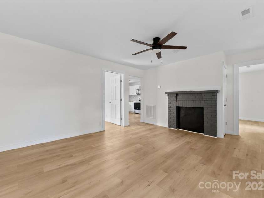 280 Pennsylvania Avenue, Spindale, NC 28160.  MLS# CAR4259421, YatesRealty ID 14513. 