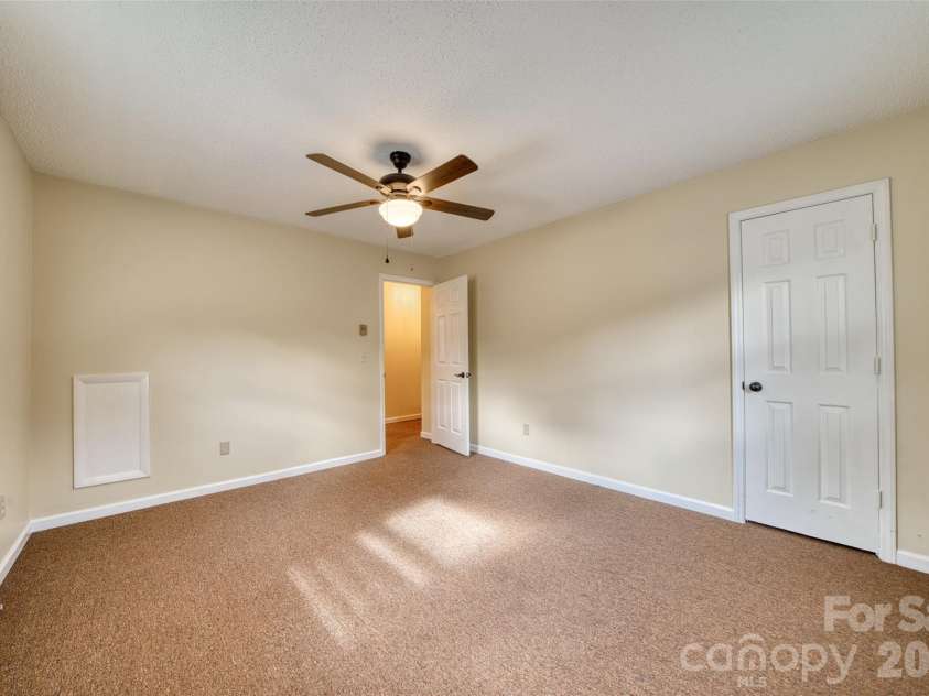 61 Riverside Villa Drive, Maggie Valley, NC 28751.  MLS# CAR4367041, YatesRealty ID 14514. 