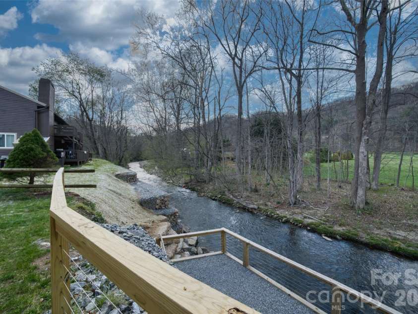 61 Riverside Villa Drive, Maggie Valley, NC 28751.  MLS# CAR4367041, YatesRealty ID 14514. 