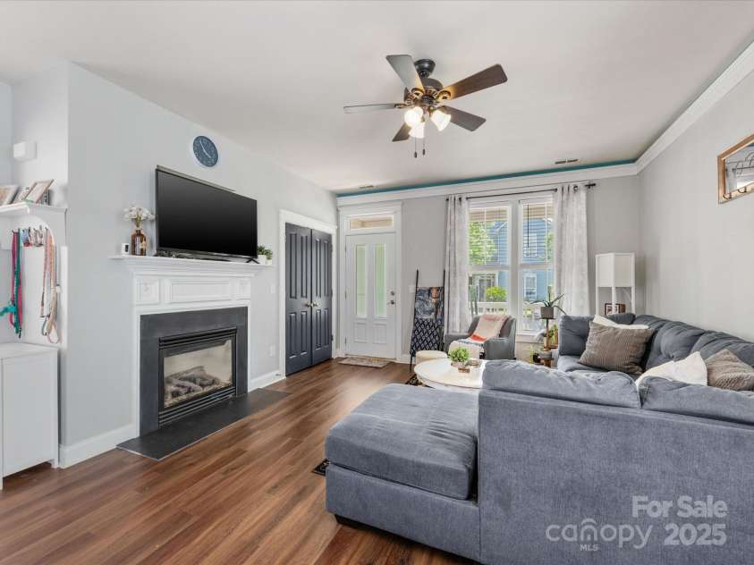 6909 Dunton Street, Huntersville, NC 28078.  MLS# CAR4254029, YatesRealty ID 14514. 