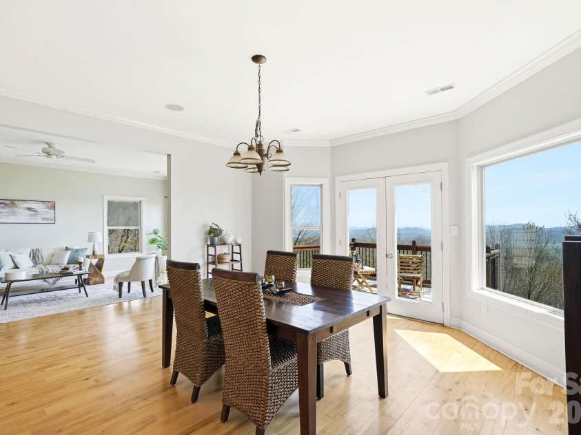 301 Forge Crest Drive, Mills River, NC 28759.  MLS# CAR4369584, YatesRealty ID 14515. Dining area