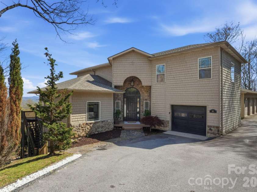 301 Forge Crest Drive, Mills River, NC 28759.  MLS# CAR4369584, YatesRealty ID 14515. Front Entrance