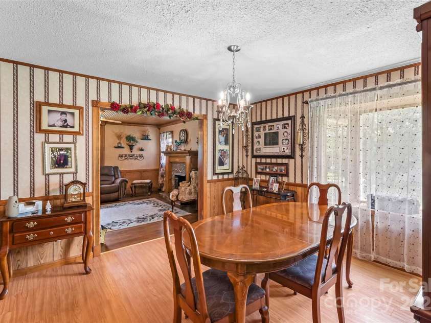 465 South Main Street, Granite Falls, NC 28630.  MLS# CAR4259409, YatesRealty ID 14515. 