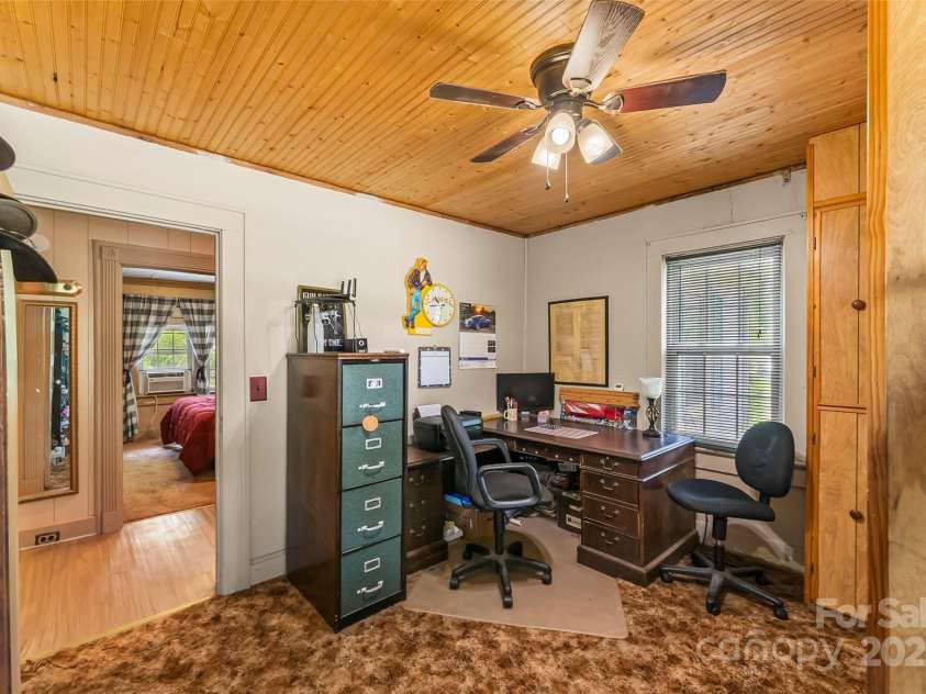 465 South Main Street, Granite Falls, NC 28630.  MLS# CAR4259409, YatesRealty ID 14515. 