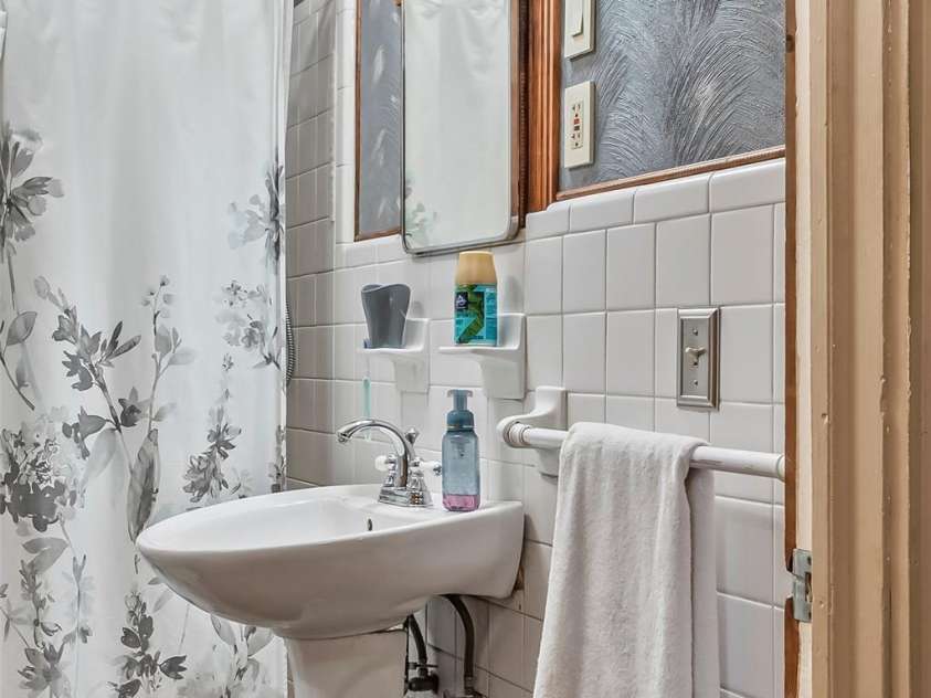 465 South Main Street, Granite Falls, NC 28630.  MLS# CAR4259409, YatesRealty ID 14515. 