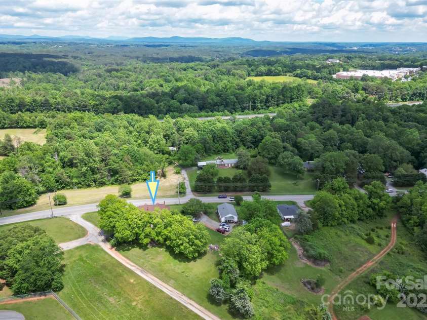 465 South Main Street, Granite Falls, NC 28630.  MLS# CAR4259409, YatesRealty ID 14515. 