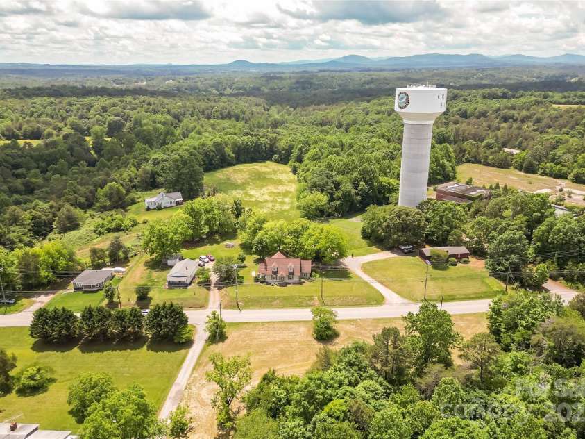 465 South Main Street, Granite Falls, NC 28630.  MLS# CAR4259409, YatesRealty ID 14515. 