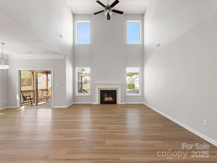110 Lantern Acres Drive, Mooresville, NC 28115.  MLS# CAR4242068, YatesRealty ID 14516. Family Room