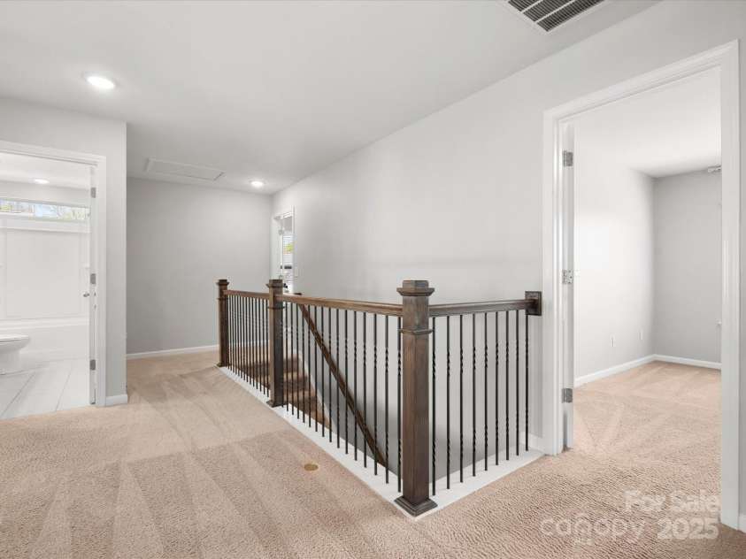 110 Lantern Acres Drive, Mooresville, NC 28115.  MLS# CAR4242068, YatesRealty ID 14516. Loft