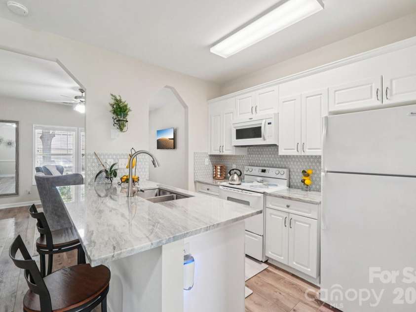 12754 Cross Dale Drive, Huntersville, NC 28078.  MLS# CAR4364808, YatesRealty ID 14516. 