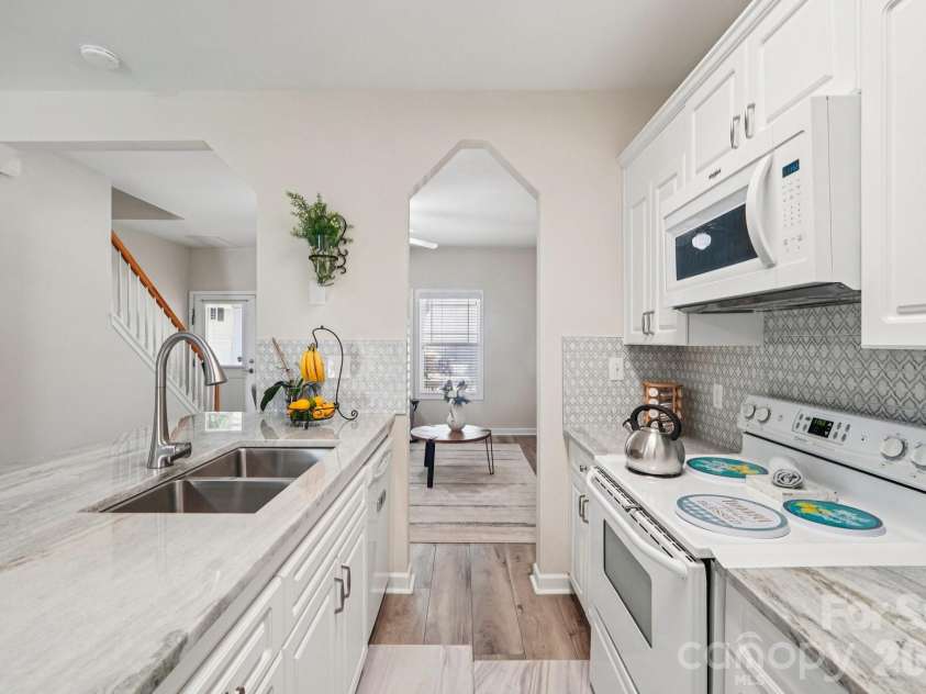 12754 Cross Dale Drive, Huntersville, NC 28078.  MLS# CAR4364808, YatesRealty ID 14516. 