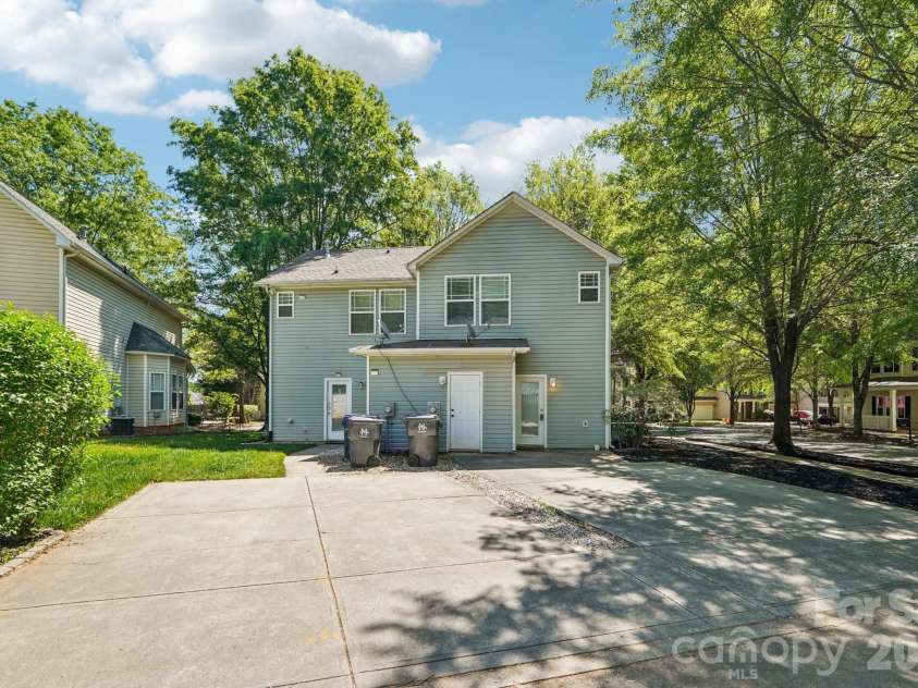 12754 Cross Dale Drive, Huntersville, NC 28078.  MLS# CAR4364808, YatesRealty ID 14516. 