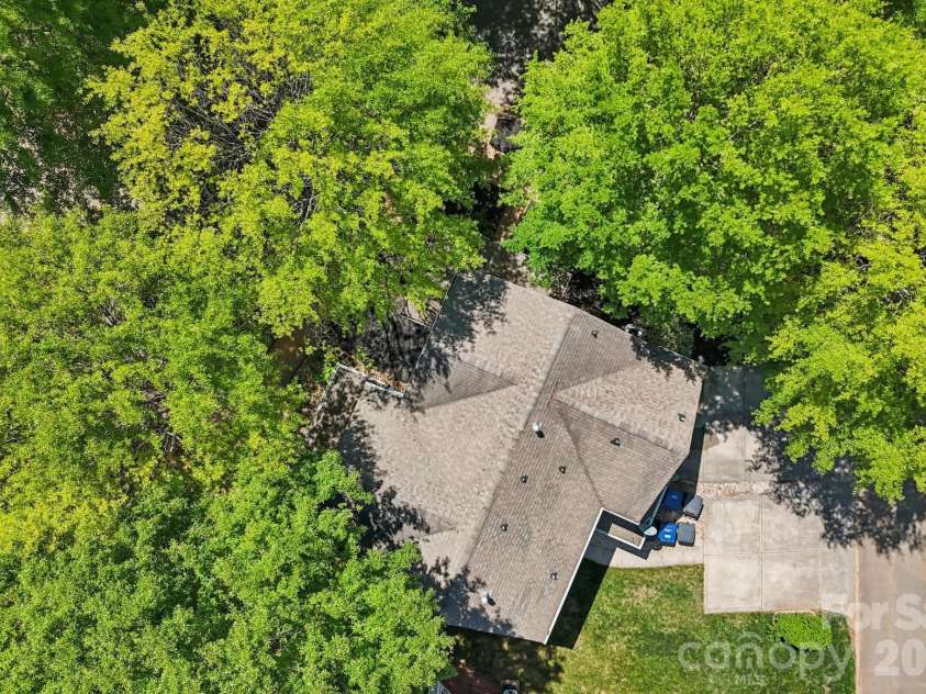 12754 Cross Dale Drive, Huntersville, NC 28078.  MLS# CAR4364808, YatesRealty ID 14516. 