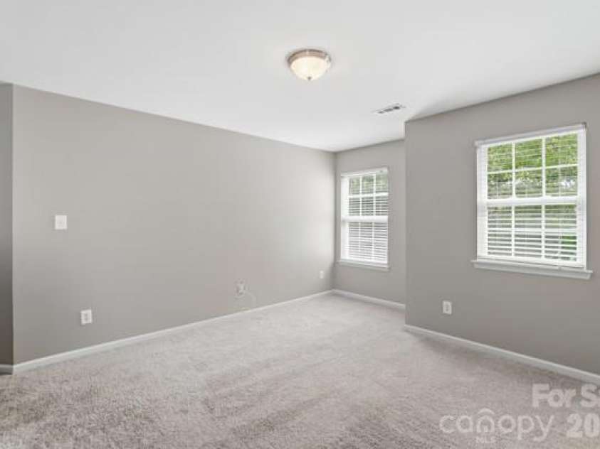 1204 Afternoon Sun Road, Matthews, NC 28104.  MLS# CAR4364140, YatesRealty ID 14517. Beautiful Loft