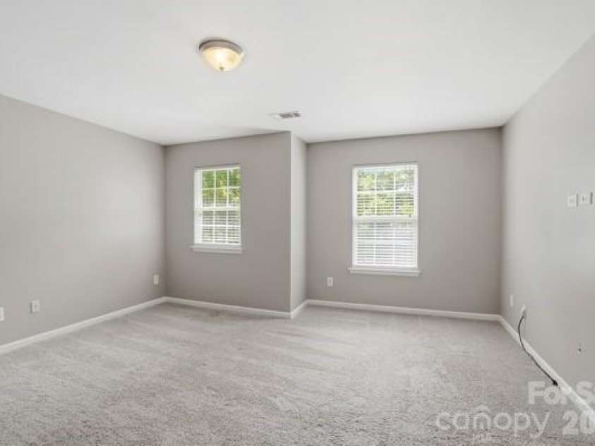 1204 Afternoon Sun Road, Matthews, NC 28104.  MLS# CAR4364140, YatesRealty ID 14517. Bright and Open Loft Area