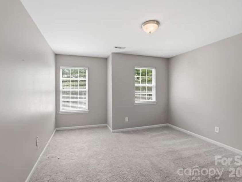 1204 Afternoon Sun Road, Matthews, NC 28104.  MLS# CAR4364140, YatesRealty ID 14517. Great Flex Space!