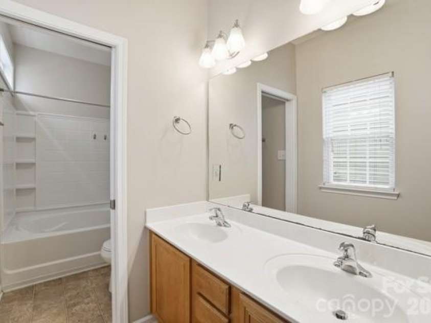 1204 Afternoon Sun Road, Matthews, NC 28104.  MLS# CAR4364140, YatesRealty ID 14517. Primary Bath with Double Vanity!