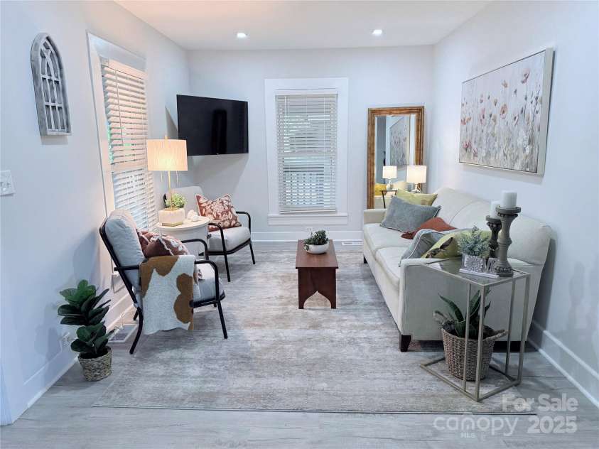 221 Palmer Street, Albemarle, NC 28001.  MLS# CAR4245298, YatesRealty ID 14517. 11.5ft x 13ft Livingroom