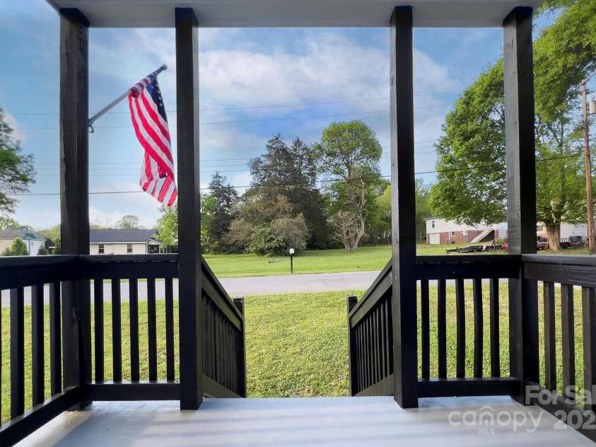 103 Moore Avenue, Mount Holly, NC 28120.  MLS# CAR4245163, YatesRealty ID 14519. 