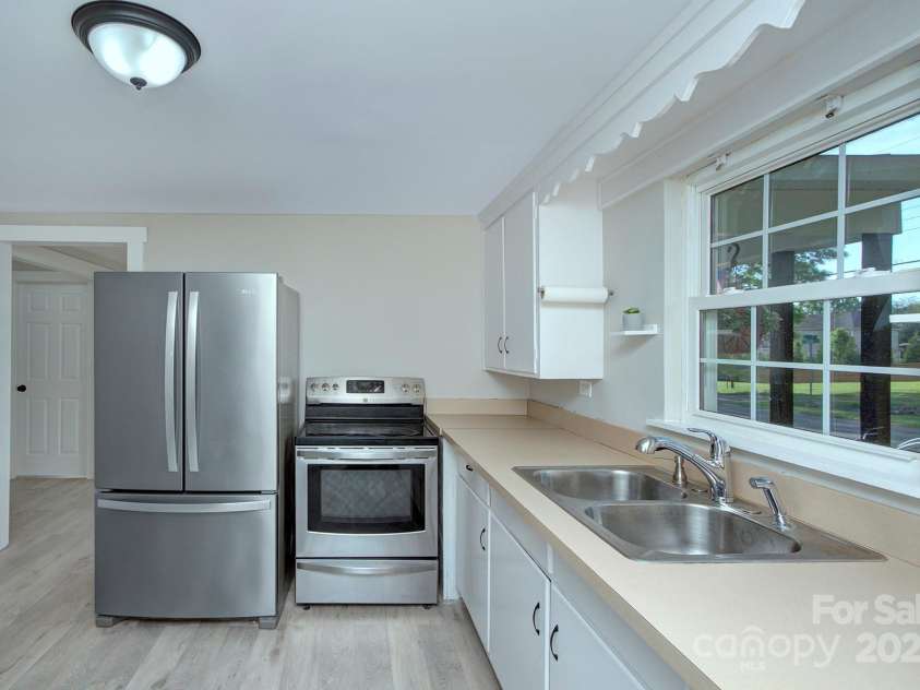 103 Moore Avenue, Mount Holly, NC 28120.  MLS# CAR4245163, YatesRealty ID 14519. 