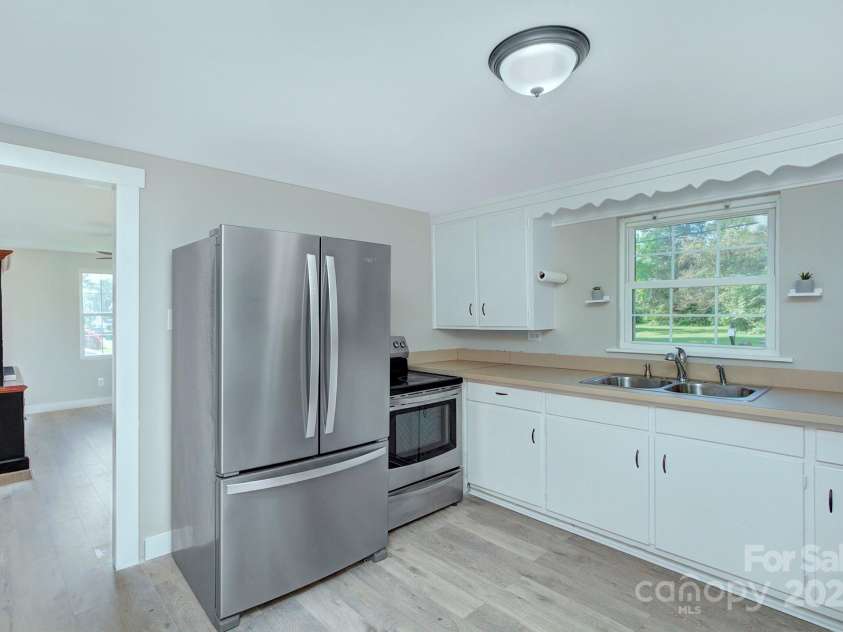 103 Moore Avenue, Mount Holly, NC 28120.  MLS# CAR4245163, YatesRealty ID 14519. 