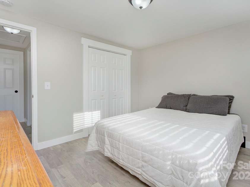 103 Moore Avenue, Mount Holly, NC 28120.  MLS# CAR4245163, YatesRealty ID 14519. 