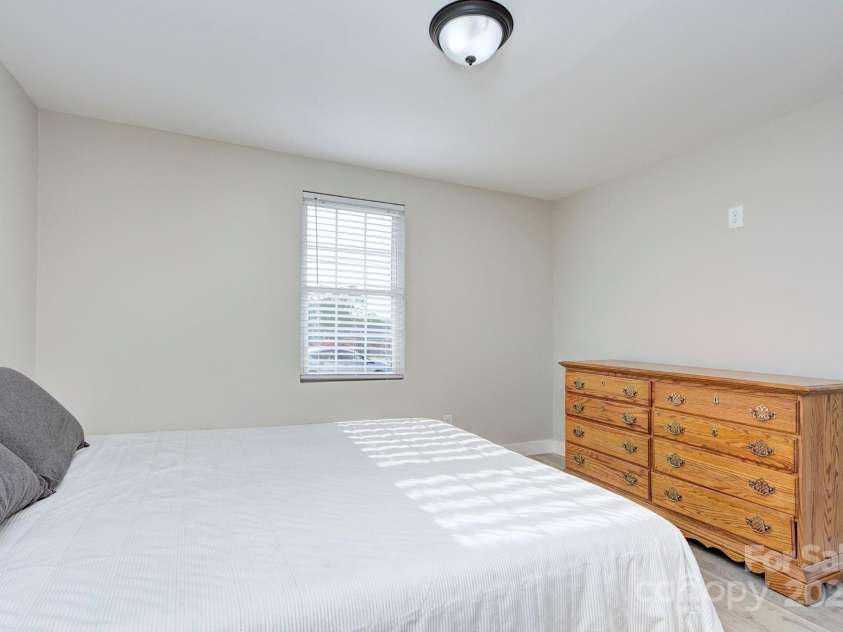 103 Moore Avenue, Mount Holly, NC 28120.  MLS# CAR4245163, YatesRealty ID 14519. 