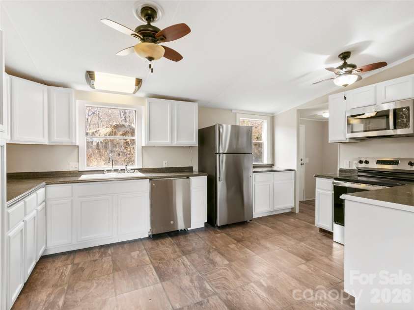 163 Connie Drive, Fletcher, NC 28732.  MLS# CAR4361657, YatesRealty ID 14519. Kitchen