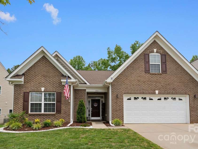 286 Mallard Head Drive, Rock Hill, SC 29732.  MLS# CAR4259930, YatesRealty ID 14520. Welcome to 286 Mallard Head Drive