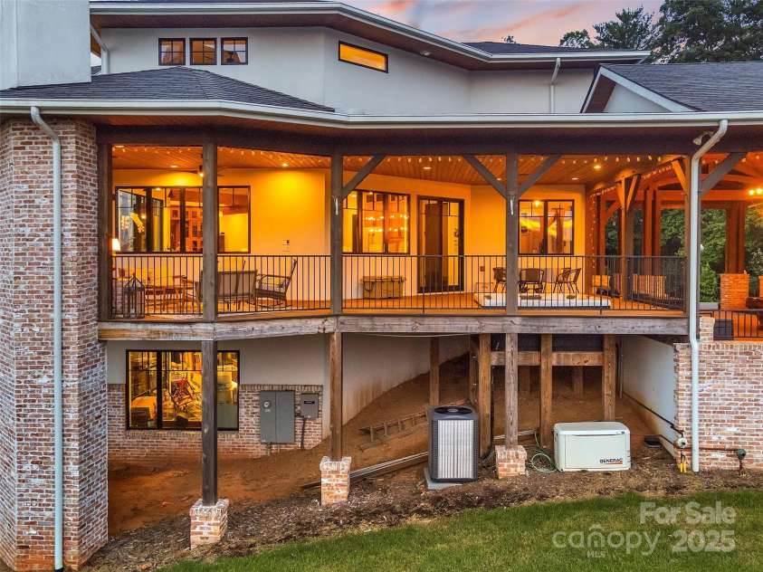 26 Bonnies Cove Trail, Mills River, NC 28759.  MLS# CAR4251070, YatesRealty ID 14521. 