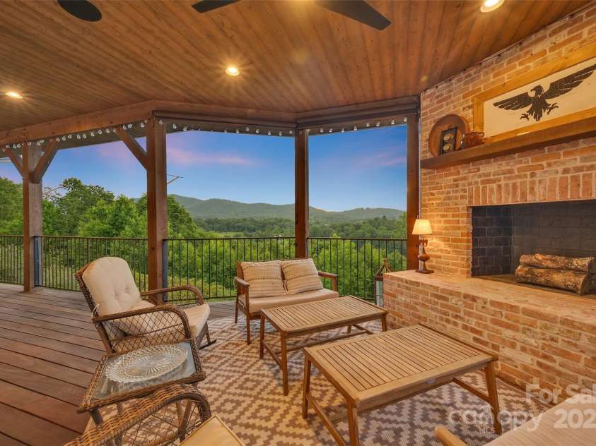 26 Bonnies Cove Trail, Mills River, NC 28759.  MLS# CAR4251070, YatesRealty ID 14521. 