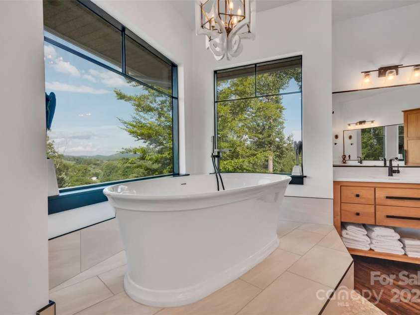 26 Bonnies Cove Trail, Mills River, NC 28759.  MLS# CAR4251070, YatesRealty ID 14521. 