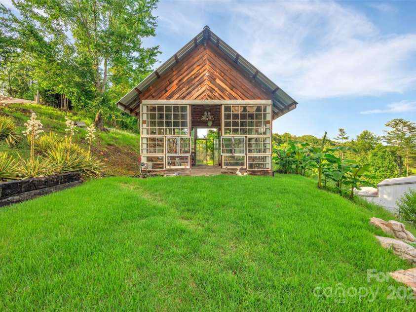 26 Bonnies Cove Trail, Mills River, NC 28759.  MLS# CAR4251070, YatesRealty ID 14521. 