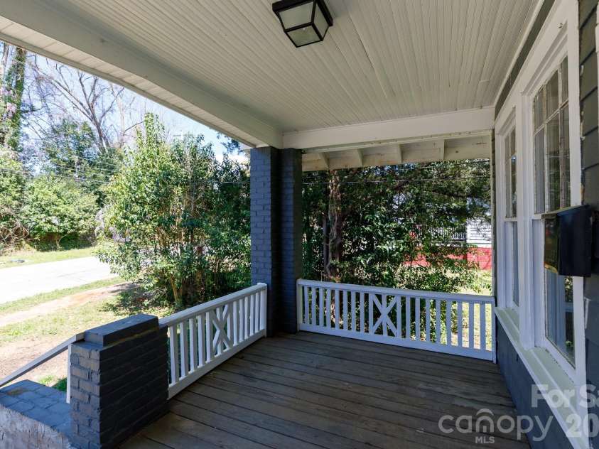 423 Green Street, Rock Hill, SC 29730.  MLS# CAR4361589, YatesRealty ID 14521. 