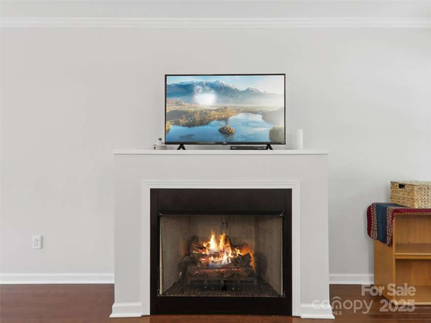 198 Alpine Ridge Drive, Asheville, NC 28806.  MLS# CAR4259639, YatesRealty ID 14522. 