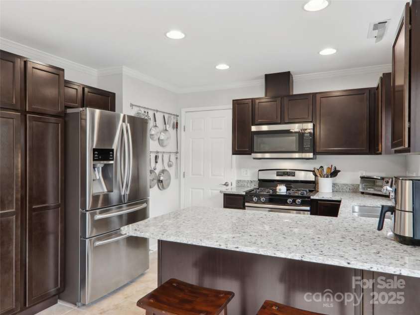 198 Alpine Ridge Drive, Asheville, NC 28806.  MLS# CAR4259639, YatesRealty ID 14522. 