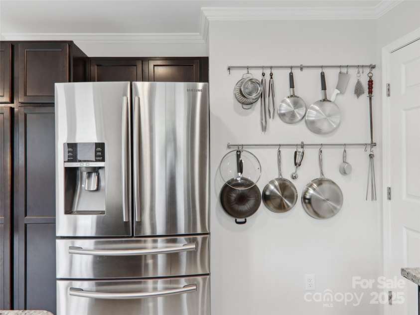 198 Alpine Ridge Drive, Asheville, NC 28806.  MLS# CAR4259639, YatesRealty ID 14522. 