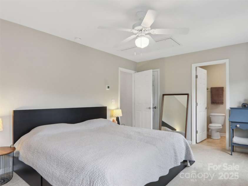 198 Alpine Ridge Drive, Asheville, NC 28806.  MLS# CAR4259639, YatesRealty ID 14522. 