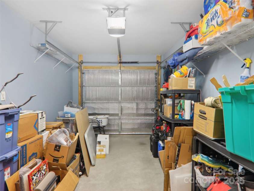 198 Alpine Ridge Drive, Asheville, NC 28806.  MLS# CAR4259639, YatesRealty ID 14522. 